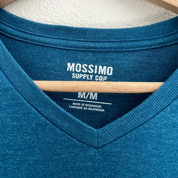Mossimo, Slight V Neck, Size M, T Shirt Short Sleeve, - Picture 5 of 5